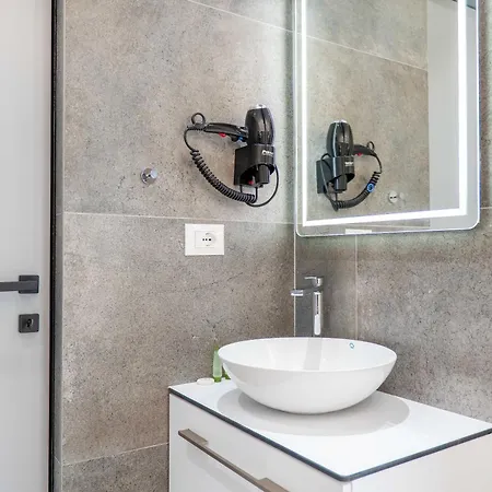 Serenity Luxury Bed & Breakfast Sarandë