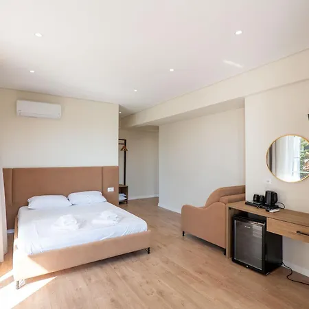Serenity Luxury Bed & Breakfast 3*